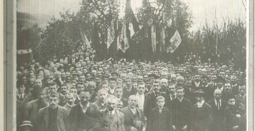 inaugurazione della bandiera sociale 1909.jpg