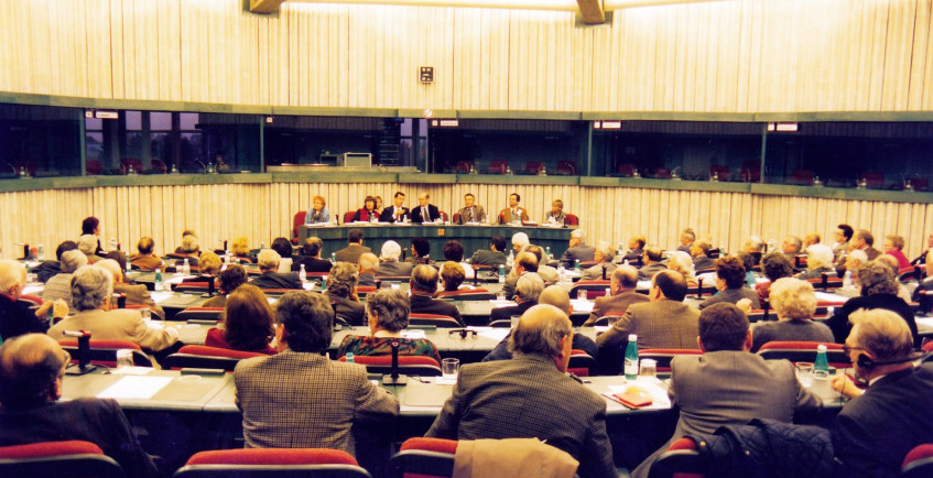 I Parlamentari europei incontrano il Mutuo Soccorso.jpg